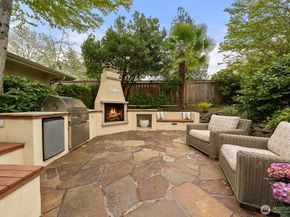 3424 97th Avenue SE, Mercer Island WA 98040