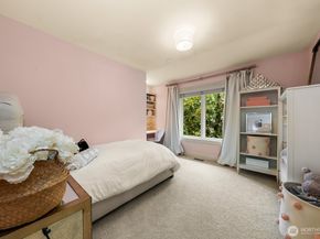 3424 97th Avenue SE, Mercer Island WA 98040