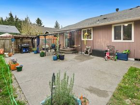 1016 102nd Drive SE, Lake Stevens WA 98258