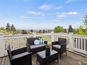 4306 Burke Avenue N, Seattle WA 98103