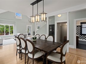 4306 Burke Avenue N, Seattle WA 98103