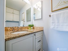 322 N 134th Street 306, Seattle WA 98133