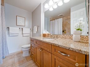 322 N 134th Street 306, Seattle WA 98133