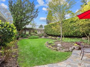 16010 SE 5th Street, Bellevue WA 98008