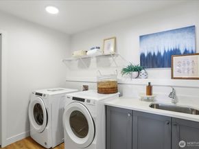 121 171st Place SW B, Bothell WA 98012