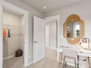 639 SE 12th Place 24, North Bend WA 98045