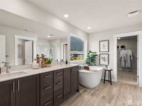 639 SE 12th Place 24, North Bend WA 98045