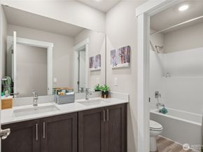 639 SE 12th Place 24, North Bend WA 98045