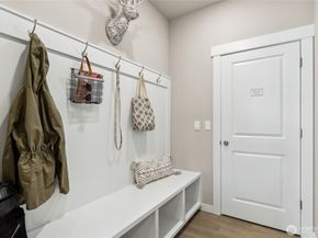 639 SE 12th Place 24, North Bend WA 98045