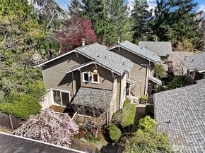 1230 101st Place NE 1230, Bellevue WA 98004
