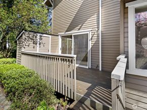1230 101st Place NE 1230, Bellevue WA 98004
