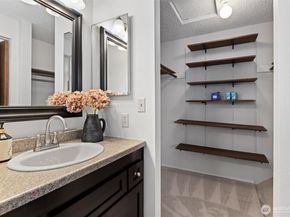 1230 101st Place NE 1230, Bellevue WA 98004