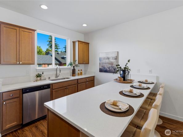 18128 1st Place SW, Normandy Park WA 98166