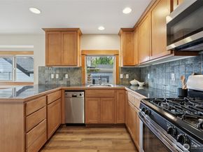 9047 17th Avenue SW A, Seattle WA 98106
