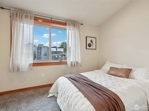 9047 17th Avenue SW A, Seattle WA 98106