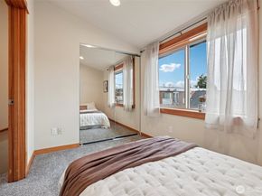 9047 17th Avenue SW A, Seattle WA 98106