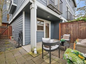 9047 17th Avenue SW A, Seattle WA 98106