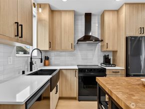 8647 B 18th Avenue SW, Seattle WA 98106