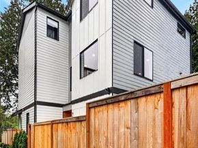 8647 B 18th Avenue SW, Seattle WA 98106