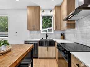 8647 B 18th Avenue SW, Seattle WA 98106
