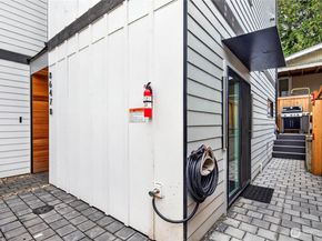8647 B 18th Avenue SW, Seattle WA 98106