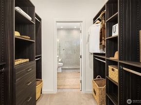 819 NW 54th Street B, Seattle WA 98107