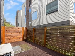 819 NW 54th Street B, Seattle WA 98107