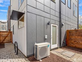 819 NW 54th Street B, Seattle WA 98107