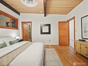 11501 4th Avenue NW, Seattle WA 98177