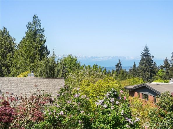 11501 4th Avenue NW, Seattle WA 98177