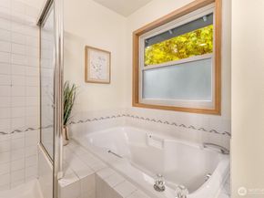20308 131st Place SE, Kent WA 98031