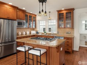 1406 N 38th Street, Seattle WA 98103