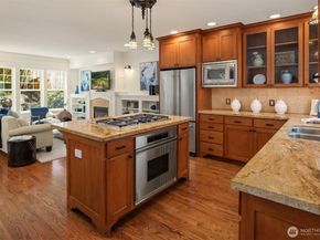 1406 N 38th Street, Seattle WA 98103