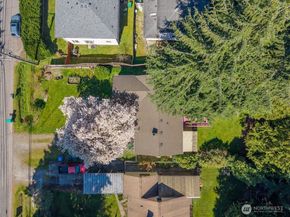 14828 Ashworth Avenue N, Shoreline WA 98133
