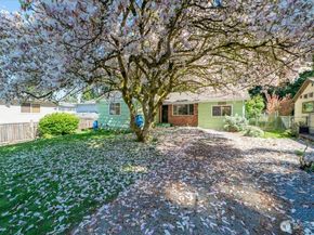 14828 Ashworth Avenue N, Shoreline WA 98133