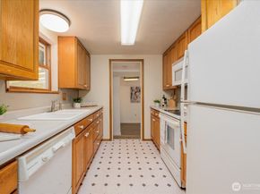 14828 Ashworth Avenue N, Shoreline WA 98133