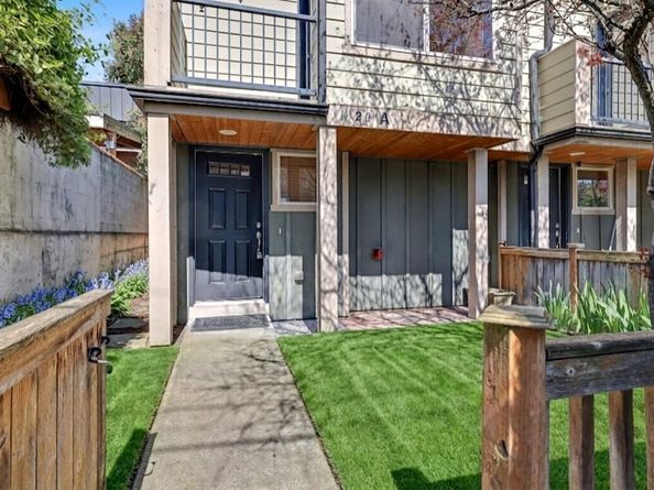 1120 N 92nd Street A, Seattle WA 98103