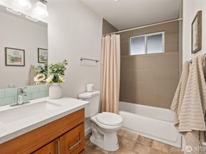 15601 125th Place NE, Woodinville WA 98072