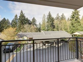 31500 33rd Place SW F103, Federal Way WA 98023