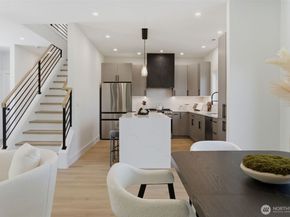 10930 NE 120th Street, Kirkland WA 98034