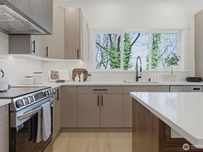 10930 NE 120th Street, Kirkland WA 98034