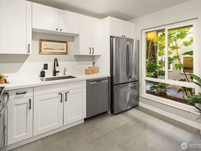 1606 103rd Place NE K5, Bellevue WA 98004