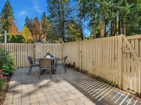 1606 103rd Place NE K5, Bellevue WA 98004