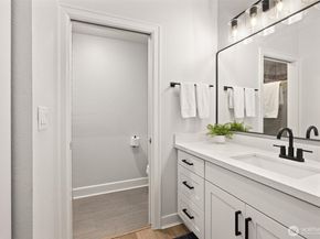 210 Mountain Park Boulevard SW F303, Issaquah WA 98027