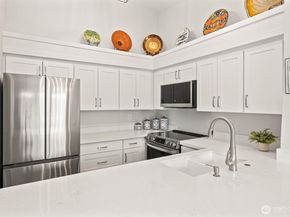 210 Mountain Park Boulevard SW F303, Issaquah WA 98027