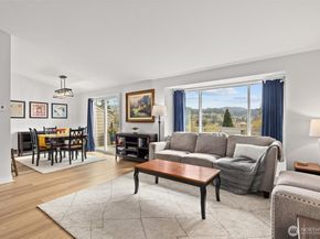210 Mountain Park Boulevard SW F303, Issaquah WA 98027