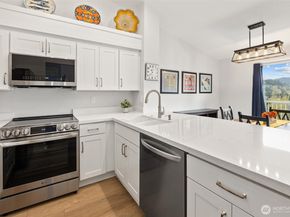 210 Mountain Park Boulevard SW F303, Issaquah WA 98027