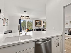 210 Mountain Park Boulevard SW F303, Issaquah WA 98027