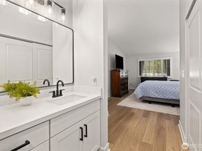 210 Mountain Park Boulevard SW F303, Issaquah WA 98027