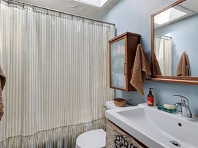 8650 10th Avenue SW, Seattle WA 98106